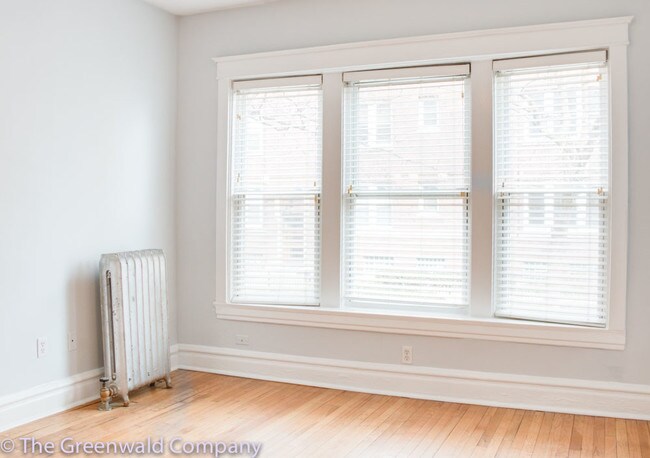 Foto del edificio - 4730 N Racine Ave