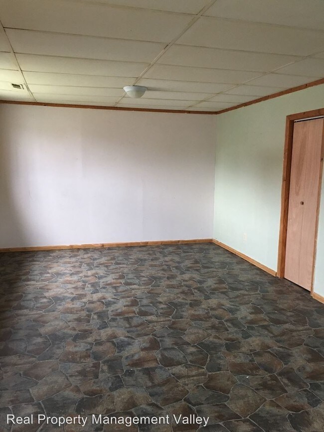 Building Photo - 2 br, 1 bath House - 300 18th Street