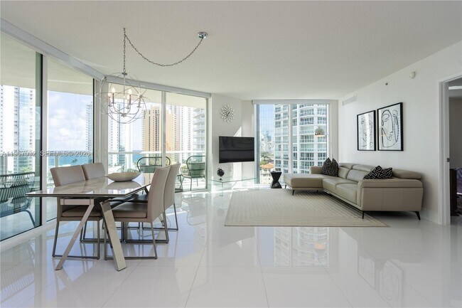 Building Photo - 200 Sunny Isles Blvd