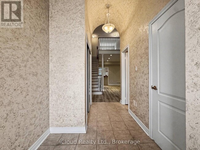 Building Photo - 3849 Tacc Dr