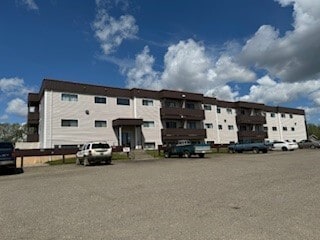 Building Photo - 10012-10013 3 St