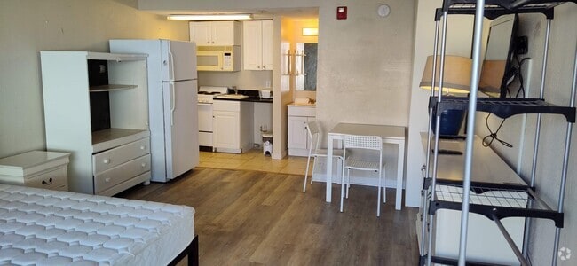 Building Photo - 2506 S Ocean Blvd