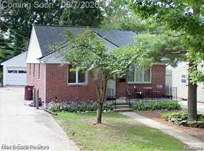 Building Photo - 1610 South Blvd