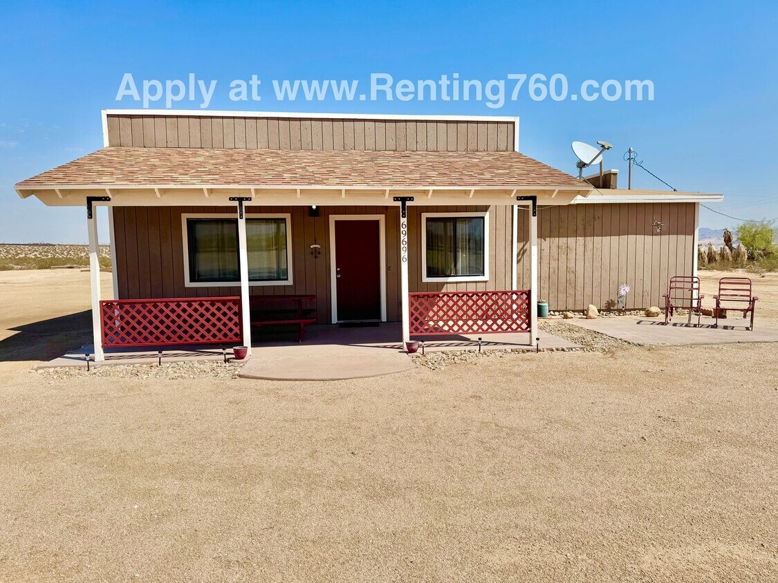 Foto principal - 2 Bed 2 Bath Near Military Base!