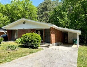 Building Photo - 3341 Pinewood Ave