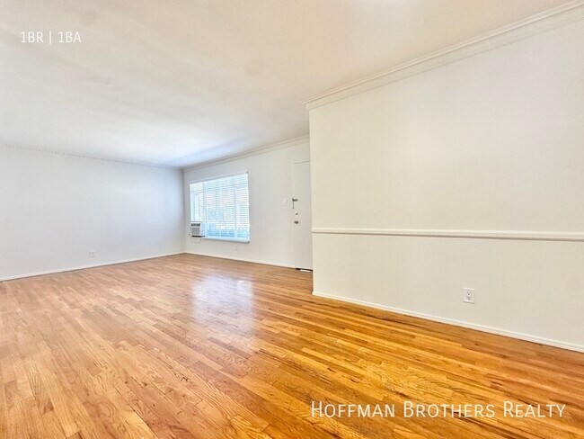 Foto del edificio - 402 N Palm Dr