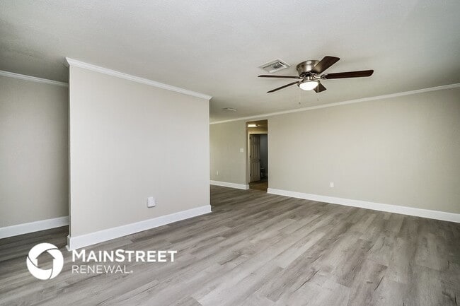 Building Photo - 12906 Kings Manor Ave