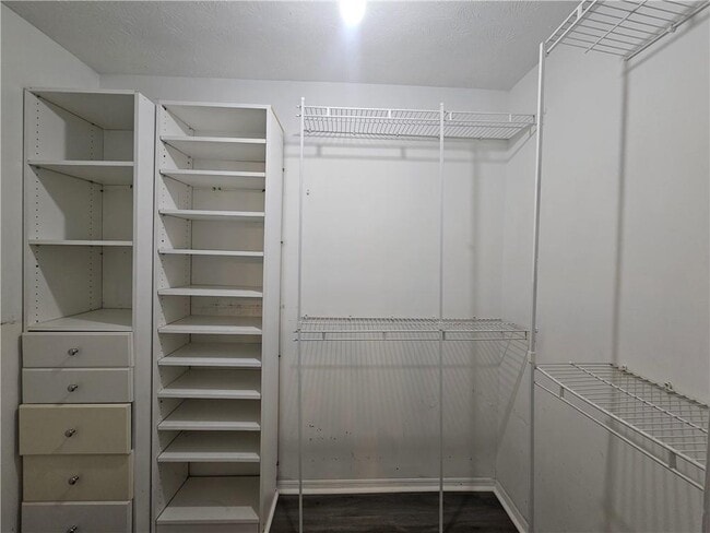 Foto del edificio - 1192 Ashborough Dr