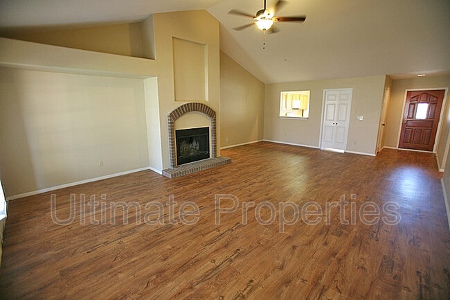 Building Photo - 4226 W Cielo Grande