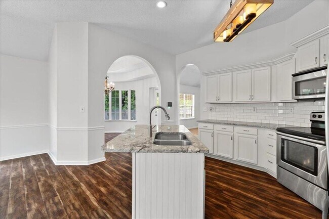 Building Photo - Lee Line Farms Subdivisions, beautiful home ready for you!