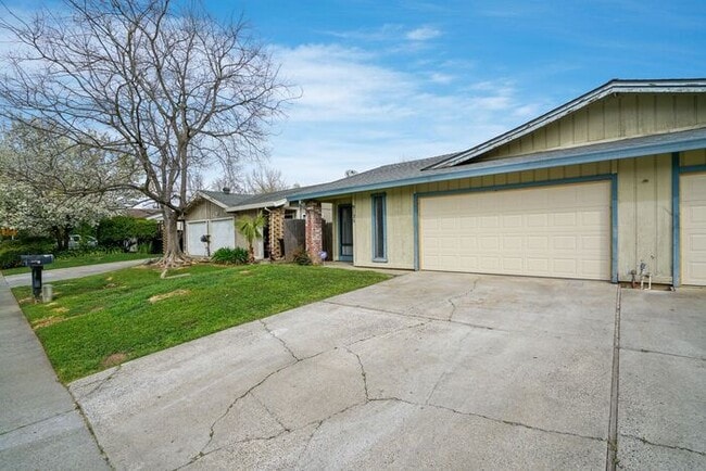 Photo - Beautiful duplex locate in Sacramento! Townhome