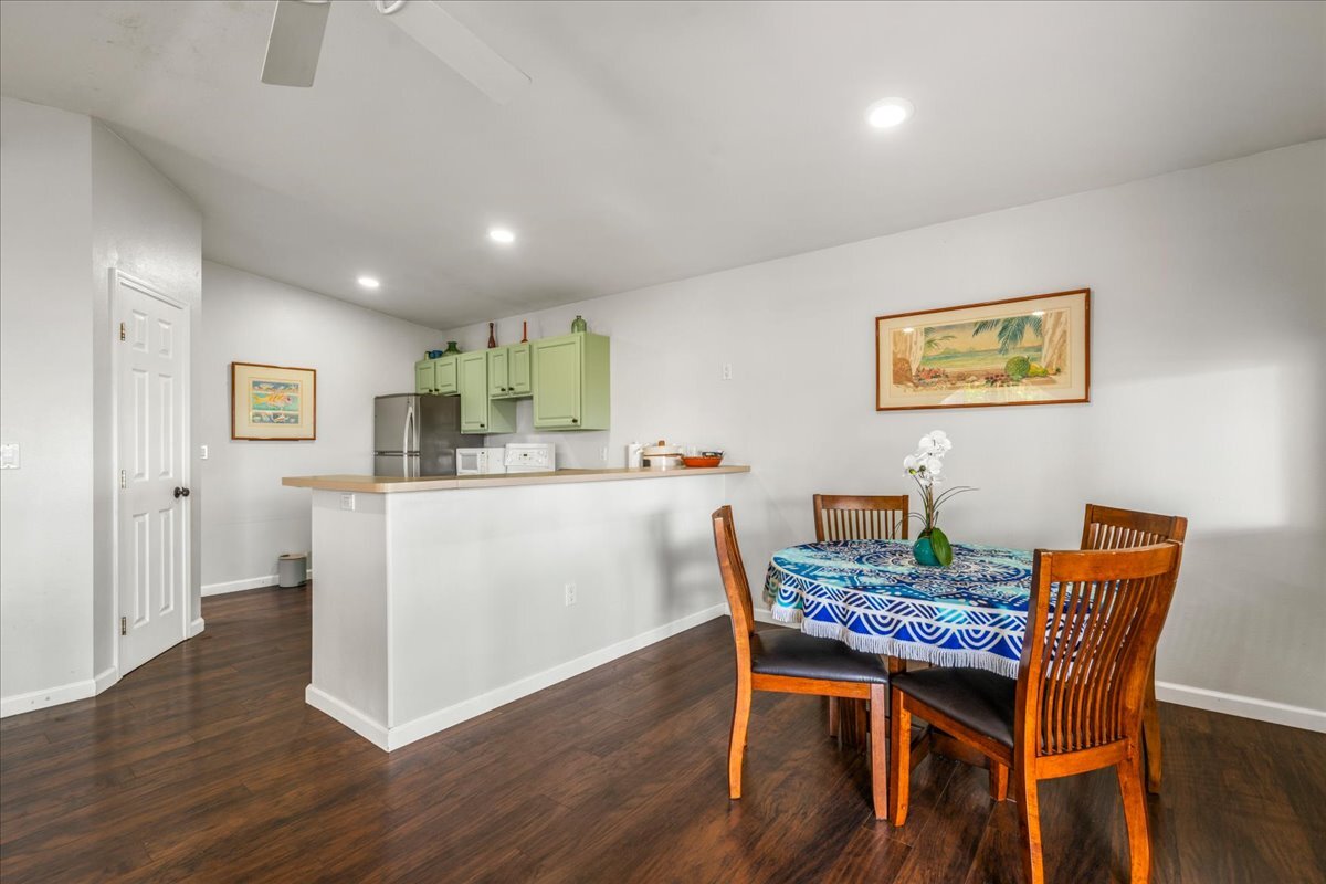 Building Photo - 55 Piimauna St