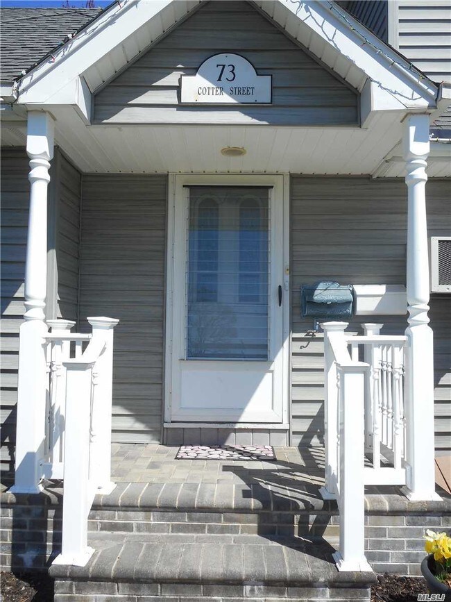 Building Photo - 73 Cotter St