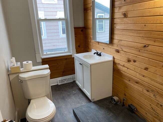 Foto del edificio - 5 Bed 1.5 Bath Single Family Home in Wausau