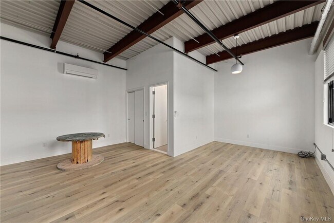 Building Photo - 189 N Main St