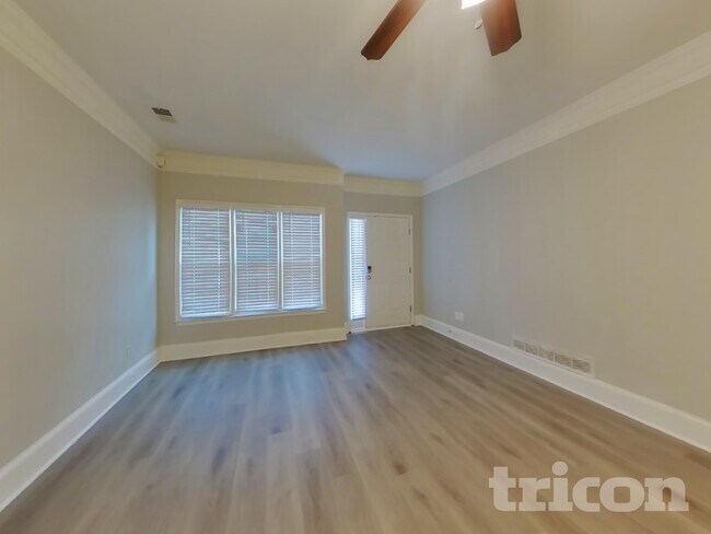 Building Photo - 4740 Julian Way