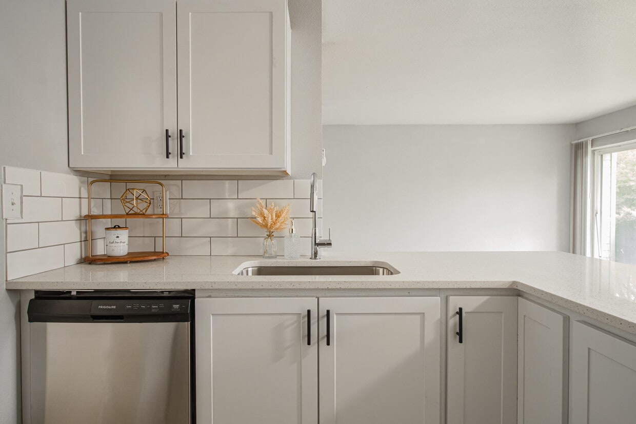 Deer Creek Apartments in Boise, ID