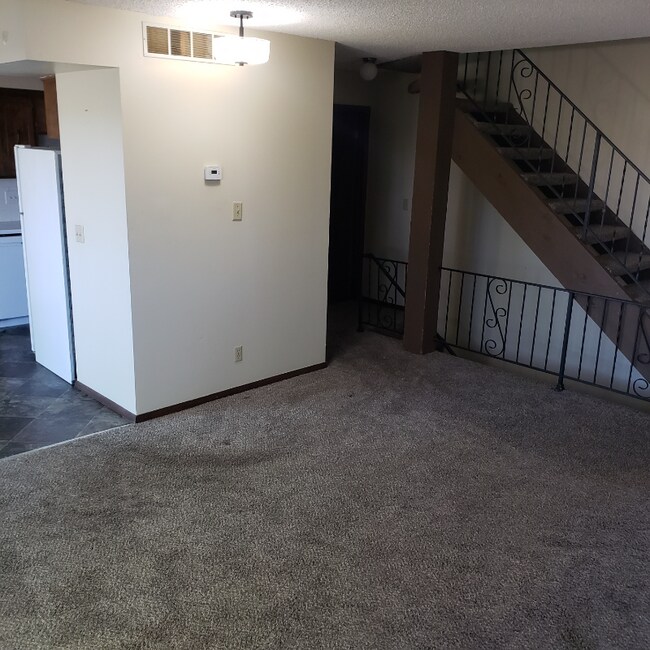 Foto del edificio - 2313 S White Oak Dr