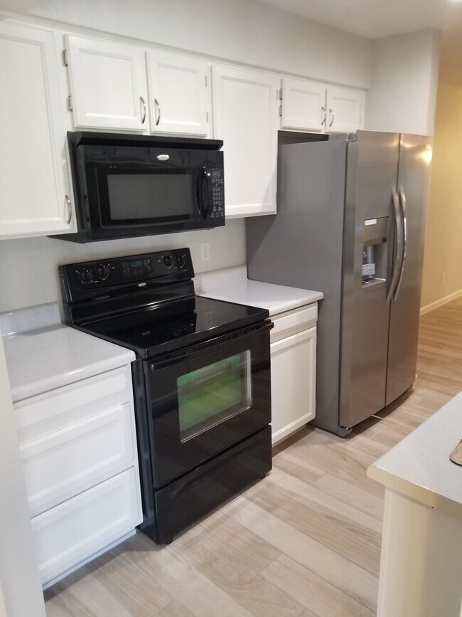 Kitchen - 9345 N. 92 St. #117