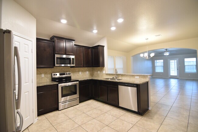 Foto del edificio - 9515 Glynhill Ct