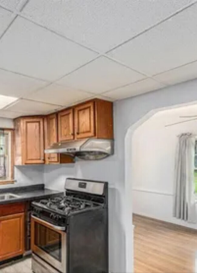 Foto del edificio - 6021 Engleman Ave