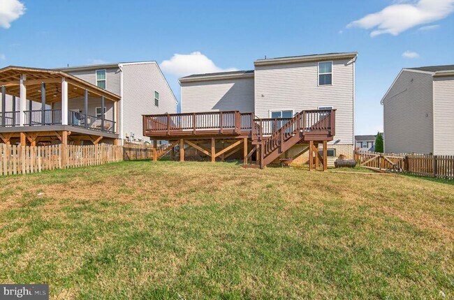 Foto del edificio - 2012 Crepe Myrtle Ln