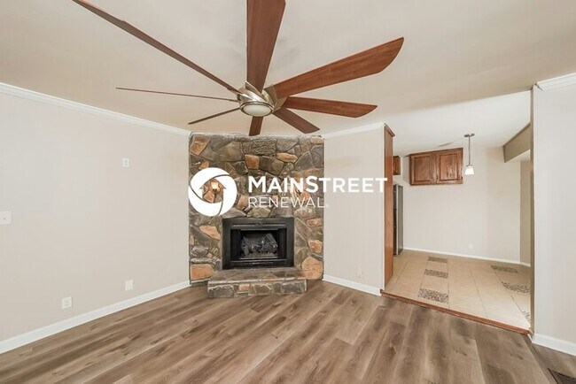 Building Photo - 3 Bedroom Pet-Friendly Home in BIRMINGHAM, AL with Main Street Renewal