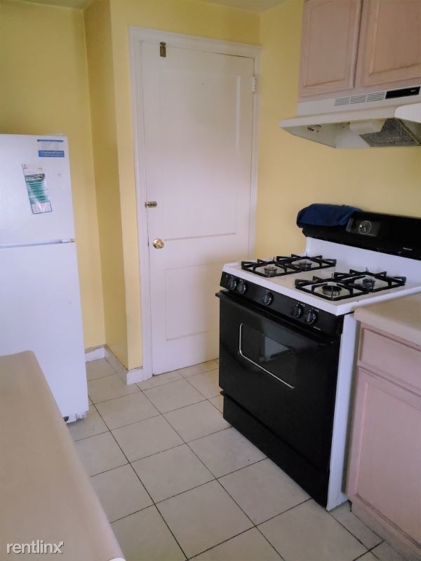 Foto del edificio - 3 br, 1 bath Townhome - 326 Prospect St