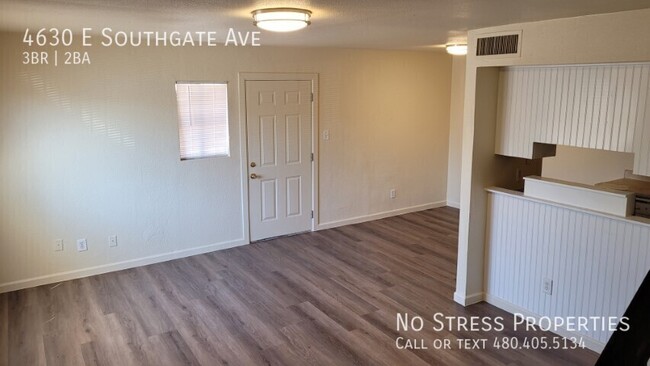 Building Photo - Remodeled 3 Bed Town Home of 40th St & Bro...