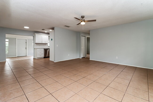 Foto del edificio - 14609 Knoll Ridge Dr