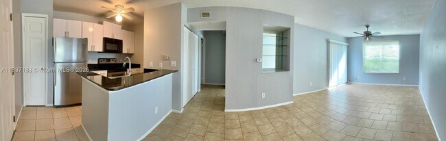 Foto del edificio - 1845 Palm Cove Blvd