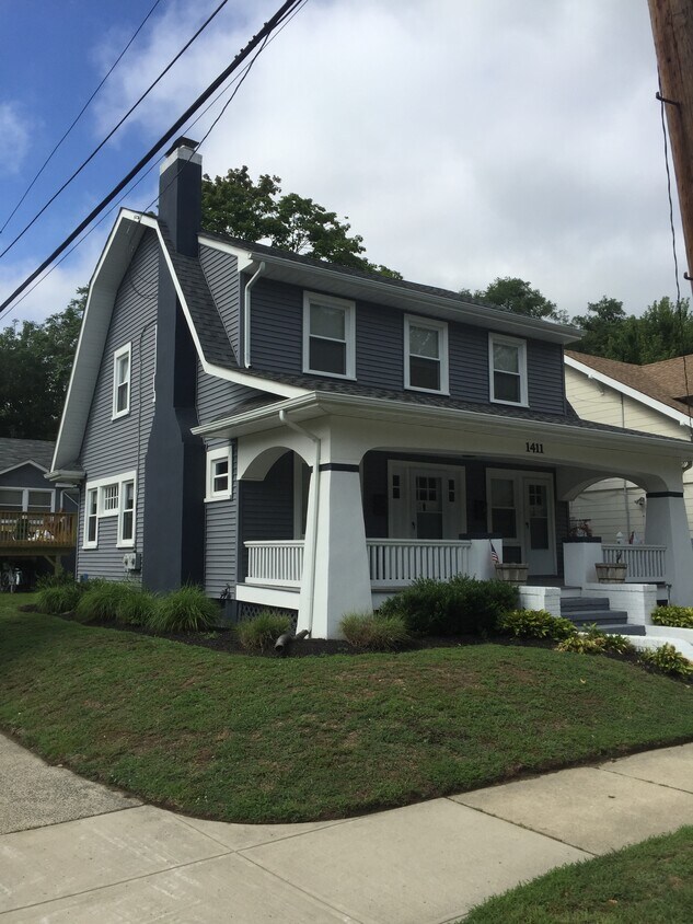 Primary Photo - 1411 3rd Ave