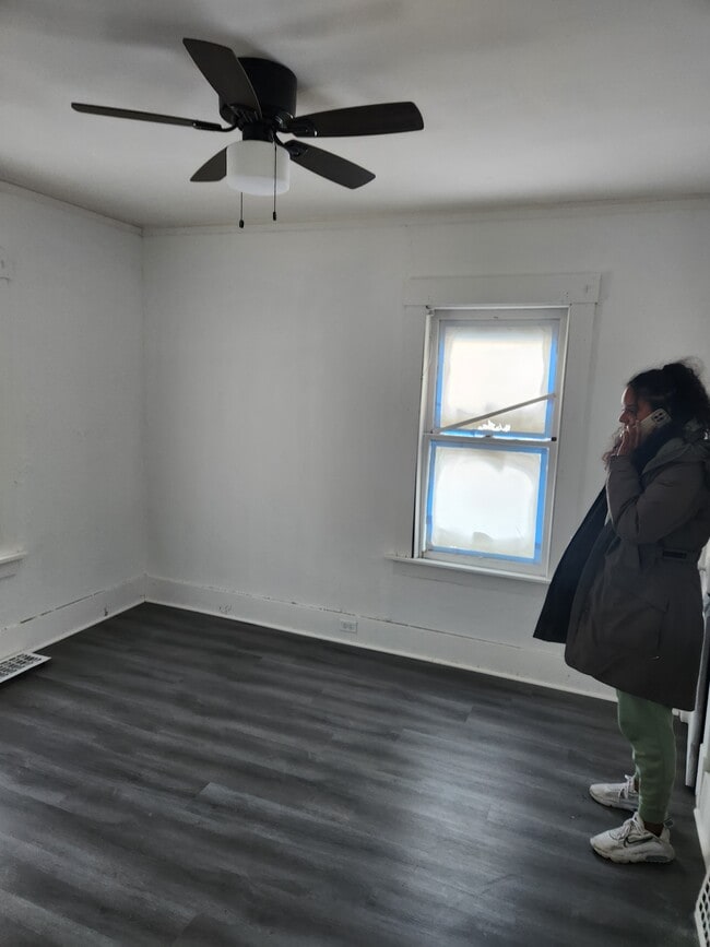 Building Photo - 1401 8th St