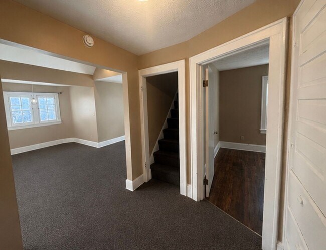 Building Photo - 117 Westmoreland Terrace