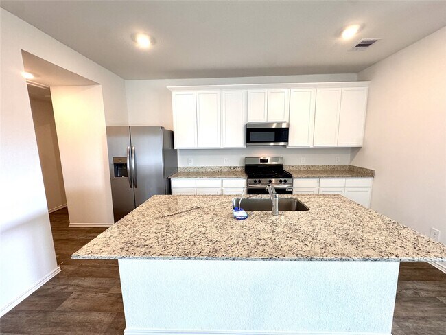 Foto del edificio - 30407 Carter Cv