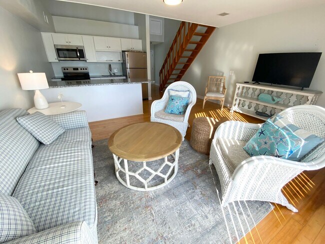 Building Photo - OCEAN VIEW OF THE SUNRISE AND SUNSET!!!