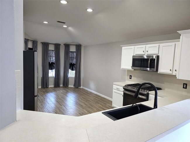 Building Photo - 14925 Cypress Ridge Grove Ln