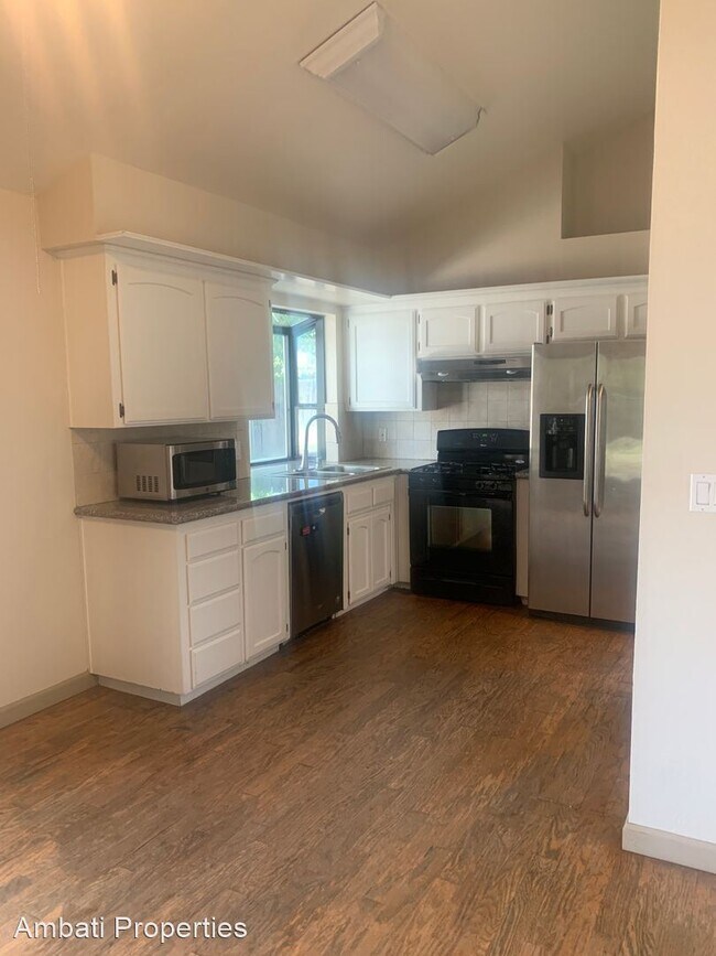 Foto del edificio - 3 br, 2 bath House - 9374 N. Boyd Ave