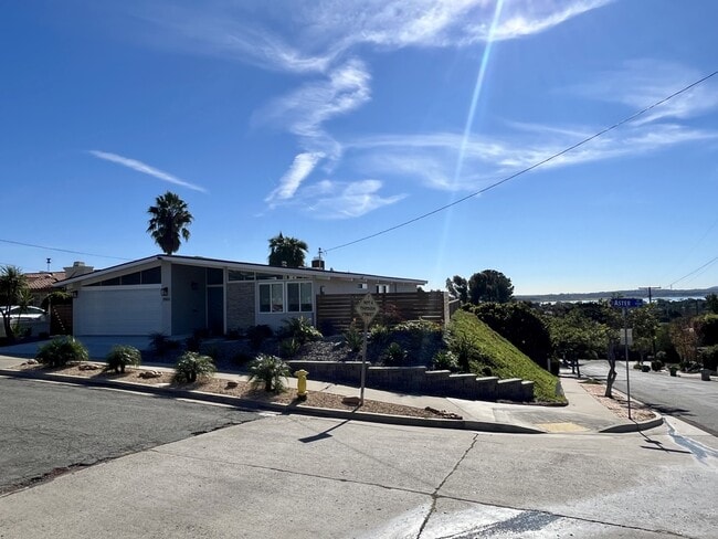 Foto del edificio - 2503 Aster St