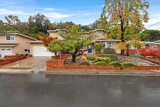 Building Photo - 2761 Bromley Dr