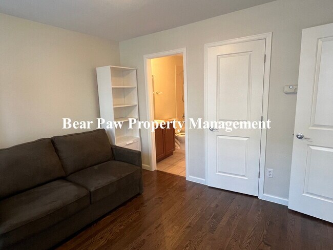 Foto del edificio - Beautiful Townhome in Belmar!!