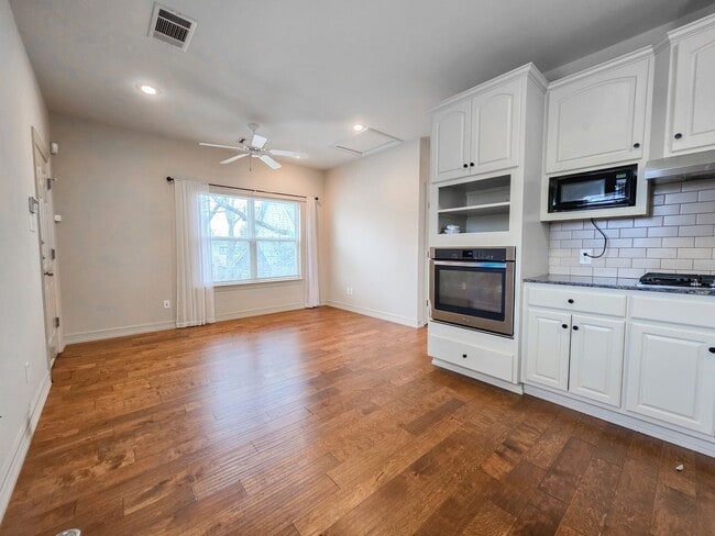 Building Photo - 4515 Avenue G