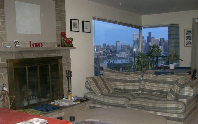 Foto del edificio - 1415 Taylor Ave N