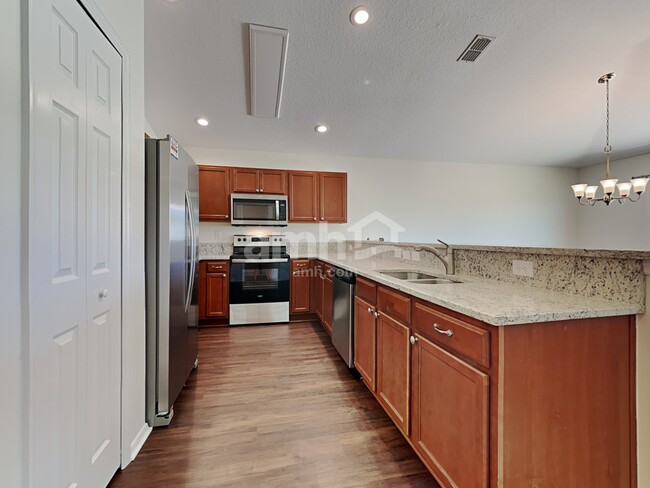 Building Photo - 77254 Cobblestone Drive