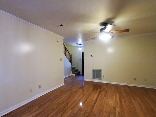 Foto del edificio - LOVELY WEST KNOXVILLE 2 BEDROOM CONDO IN A...