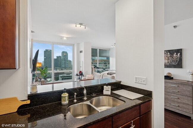 Foto del edificio - 757 N Orleans St