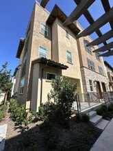 Building Photo - 49 Sanctuary Ln