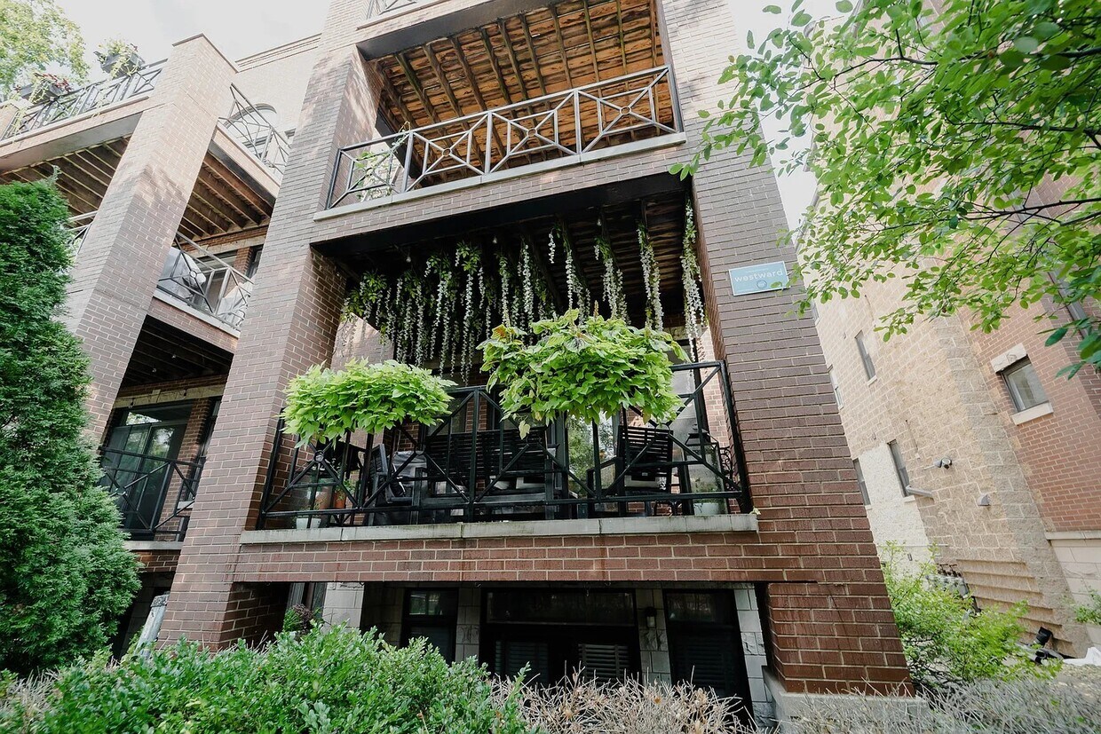 Foto principal - 4543 Malden St