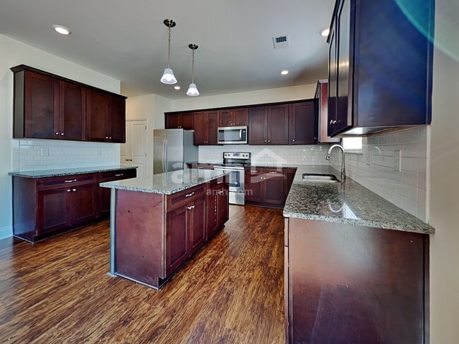 Building Photo - 3588 Okelly Dr