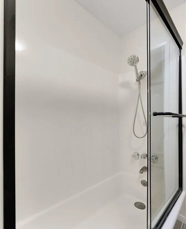 Foto del edificio - charming 1-bedroom, 1-bathroom